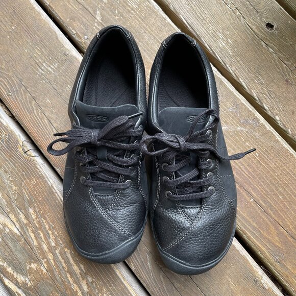 Like New Keen Leather Presidio Black Lace Up 1011400 in Women's 10/EU 40.5 - Picture 1 of 13